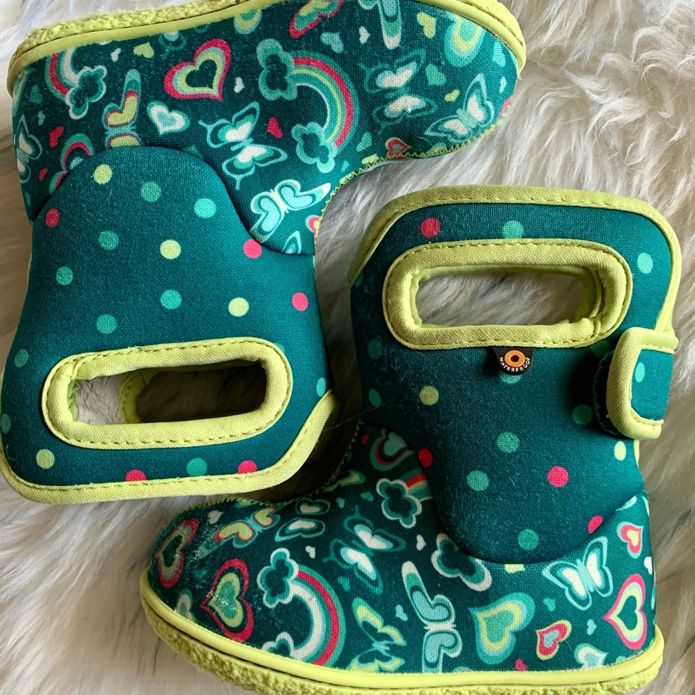 Baby Bogs toddler winter boots.